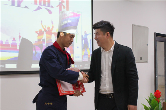 以梦为帆 以技起航 陕西新东方第五期亿康委培班结业典礼成功举行