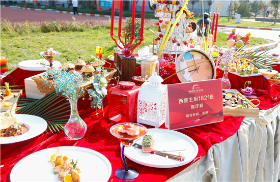 跟你同龄的人都已经参加班级周年展了,你却还没有开始学习!