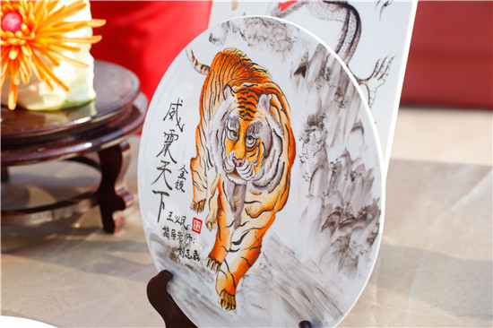 跟你同龄的人都已经参加班级周年展了,你却还没有开始学习!