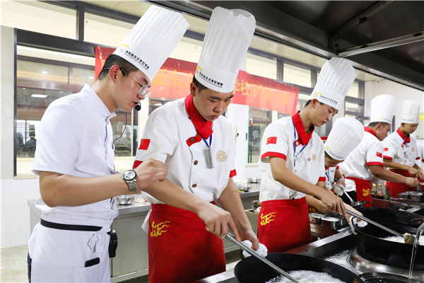 2019�꣬ΪʲôԽ��Խ��ĳ�������ѡ��ѧ��ʦ��