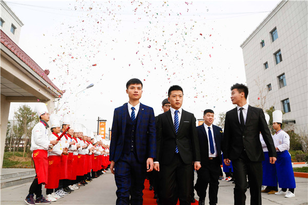 2019�꣬ΪʲôԽ��Խ��ĳ�������ѡ��ѧ��ʦ��