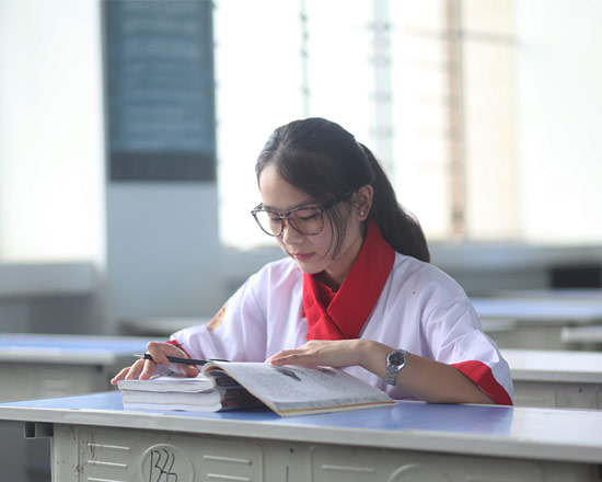初高中生选择学厨师是正确的吗_没考上高中去哪里