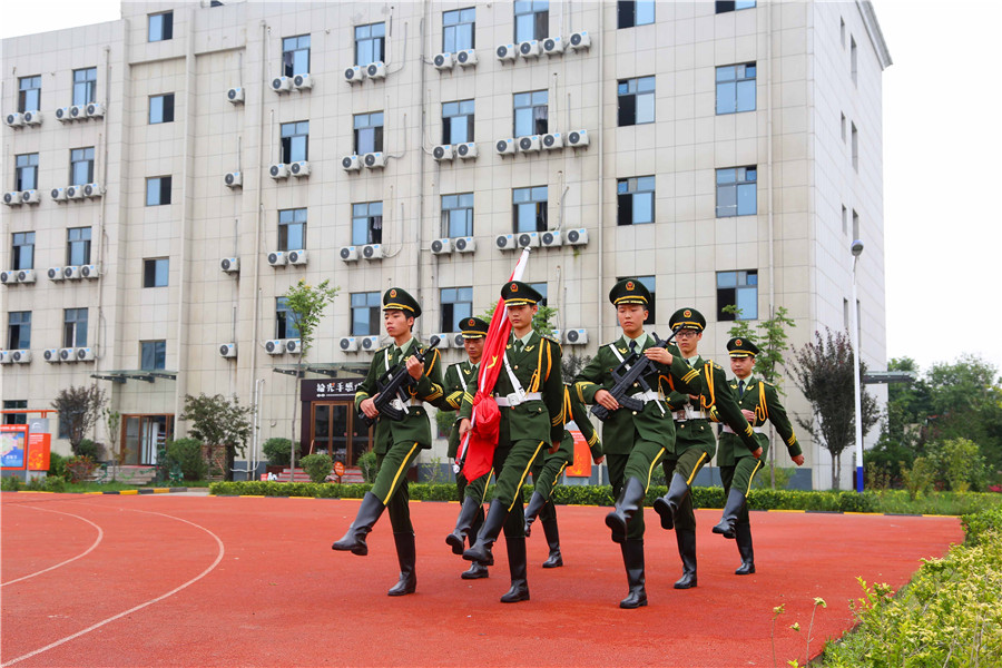 ��ѧ�ڡ������룬�����¶���2019���＾��ѧ����¡�ؾ���